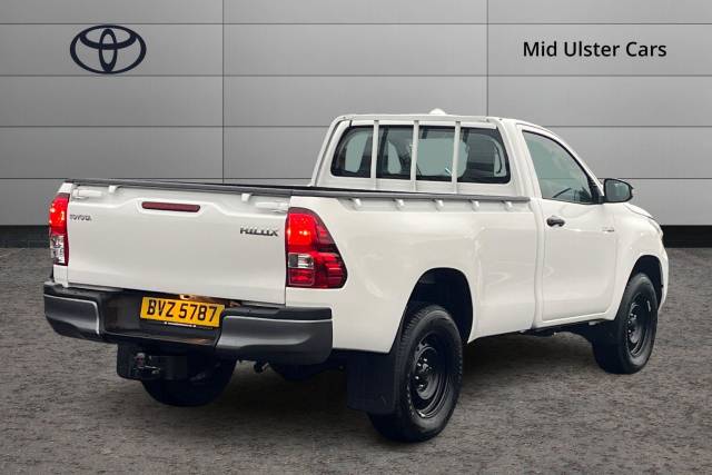 2025 Toyota Hilux Active Pick Up 2.4 D-4D