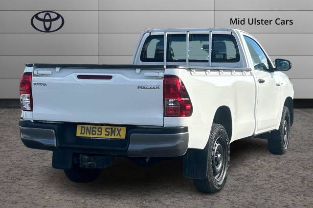 2019 Toyota Hilux Active Pick Up 2.4 D-4D