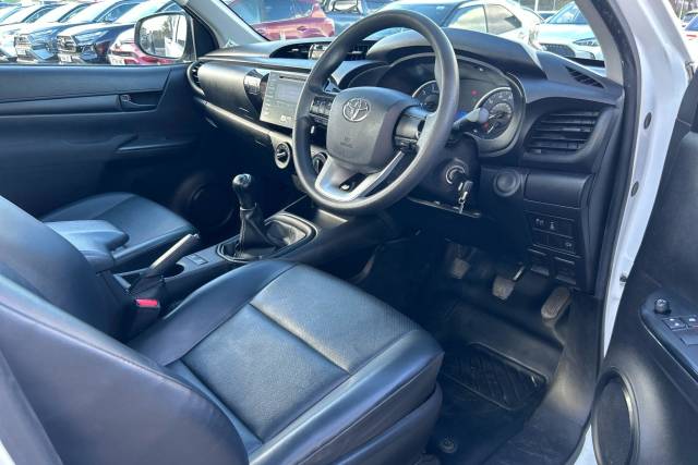 2019 Toyota Hilux Active Pick Up 2.4 D-4D