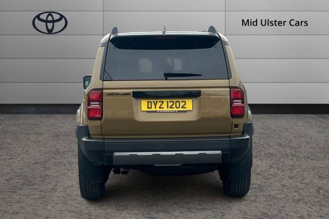 2025 Toyota Land Cruiser 2.8 D-4D 204 Invincible 5dr Auto 7 Seats