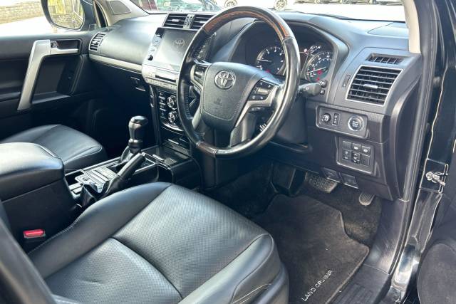 2022 Toyota Land Cruiser 2.8 LAND CRUISER INVINCIBLE D