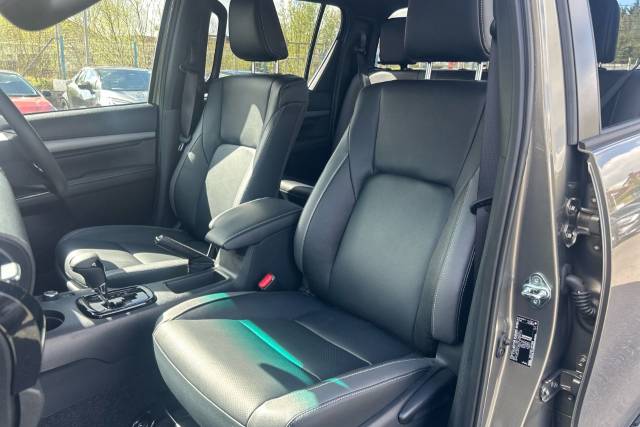 2025 Toyota Hilux Invincible X D/Cab Pick Up 2.8 Hybrid 48V Auto