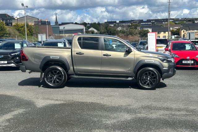 2025 Toyota Hilux Invincible X 2.8 D-4D