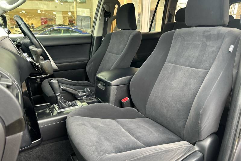 2017 Toyota Land Cruiser