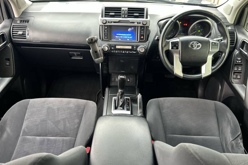 2017 Toyota Land Cruiser