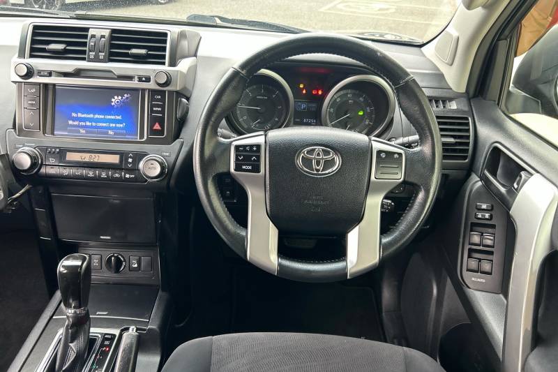 2017 Toyota Land Cruiser