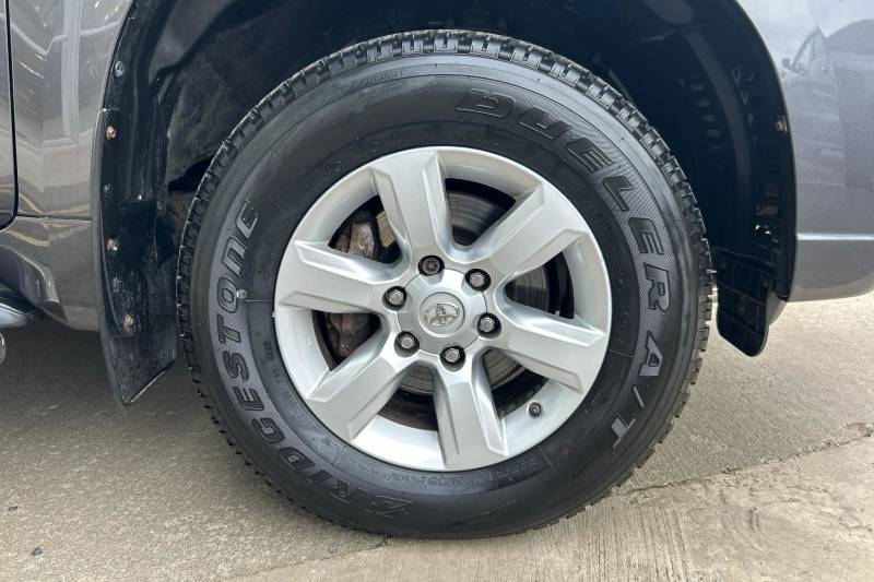 2017 Toyota Land Cruiser