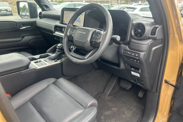 2025 Toyota Land Cruiser 2.8 D-4D 204 Invincible 5dr Auto 7 Seats