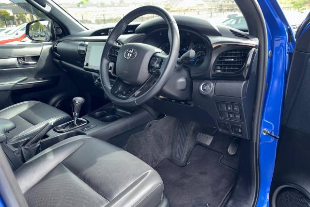 2023 Toyota Hilux 2.8 D-4D Invincible X Auto 4WD Euro 6 (s/s) 4dr
