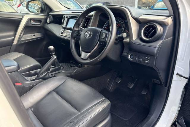 2014 Toyota Rav4 2.2 D-4D Invincible 5dr
