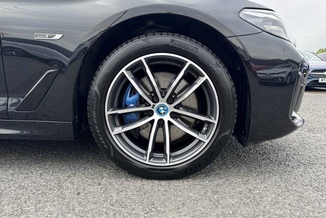 2023 BMW 5 Series 2.0 530e M Sport 4dr Auto