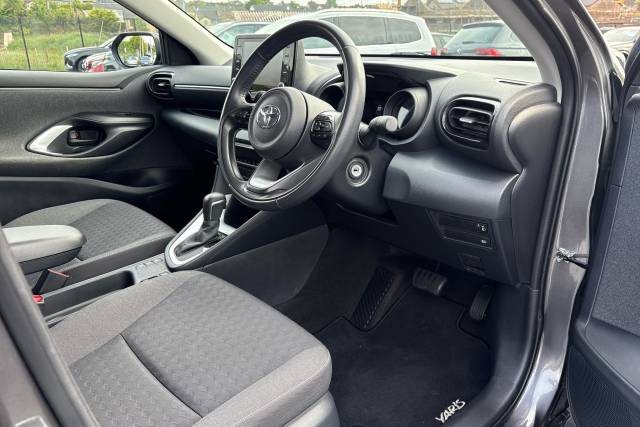 2022 Toyota Yaris 1.5 Hybrid Design 5dr CVT