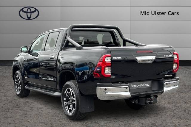 2025 Toyota Hilux Invincible D/Cab Pick Up 2.4 D-4D Auto