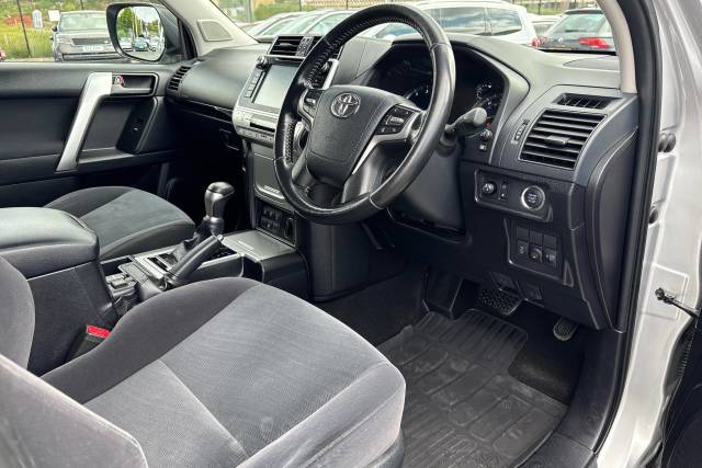2020 Toyota Land Cruiser 2.8 D-4D Active 3dr Auto 5 Seats