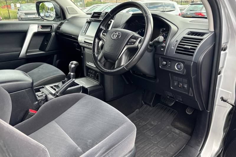 2020 Toyota Land Cruiser