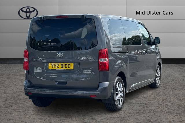 2022 Toyota Proace Verso 2.0D 180 Family Medium 5dr Auto [8 speed]