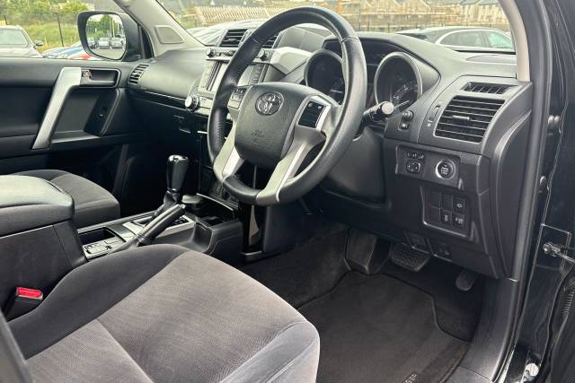 2017 Toyota Land Cruiser 2.8 D-4D Active 5dr Auto 7 Seats