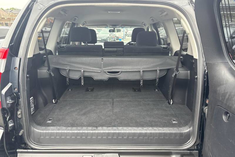 2017 Toyota Land Cruiser