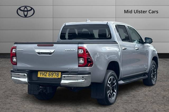 2022 Toyota Hilux Invincible D/Cab Pick Up 2.8 D-4D