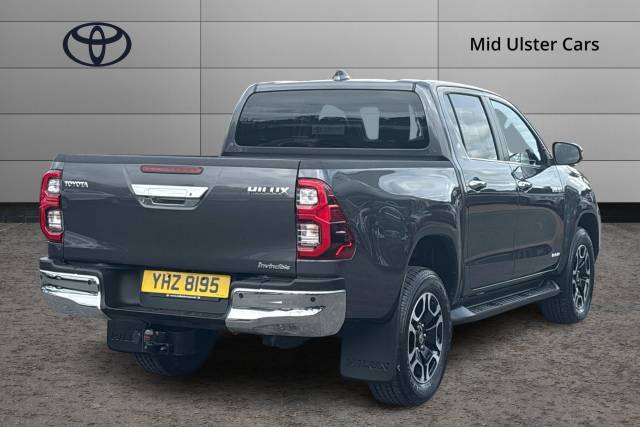 2022 Toyota Hilux Invincible D/Cab Pick Up 2.4 D-4D
