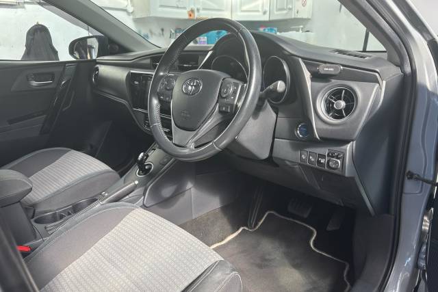2018 Toyota Auris 1.8 Hybrid Design TSS 5dr CVT [Nav]