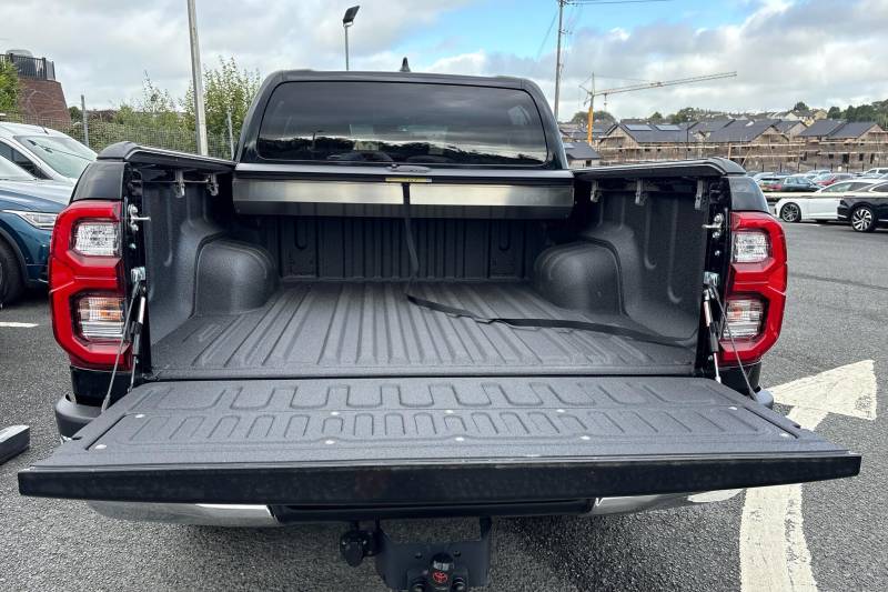 2025 Toyota Hilux