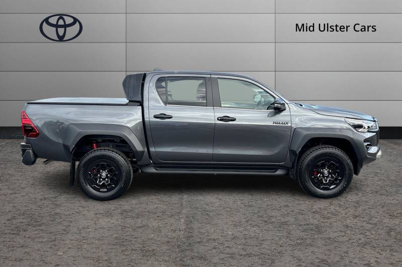 2025 Toyota Hilux