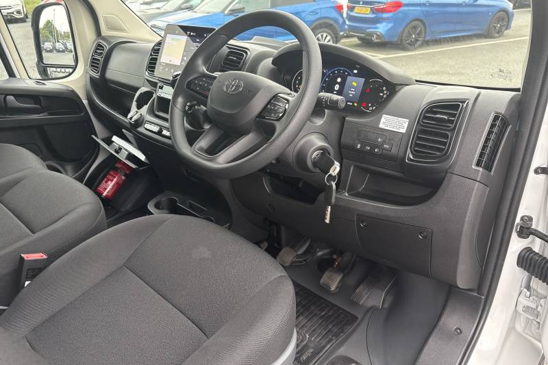 2024 Toyota Proace Max