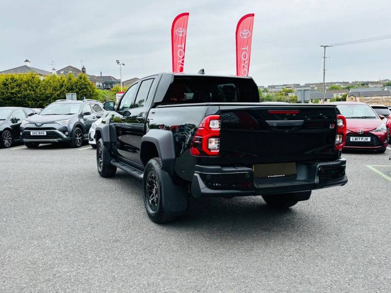 2025 Toyota Hilux