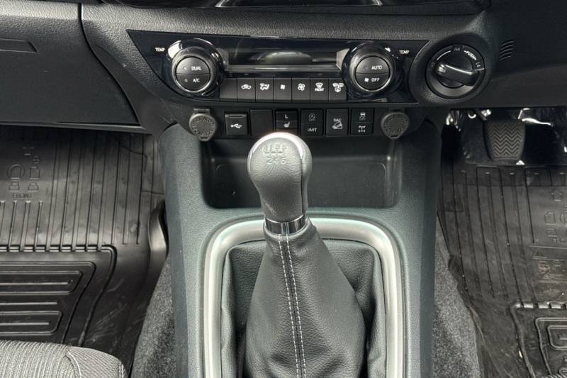 2025 Toyota Hilux