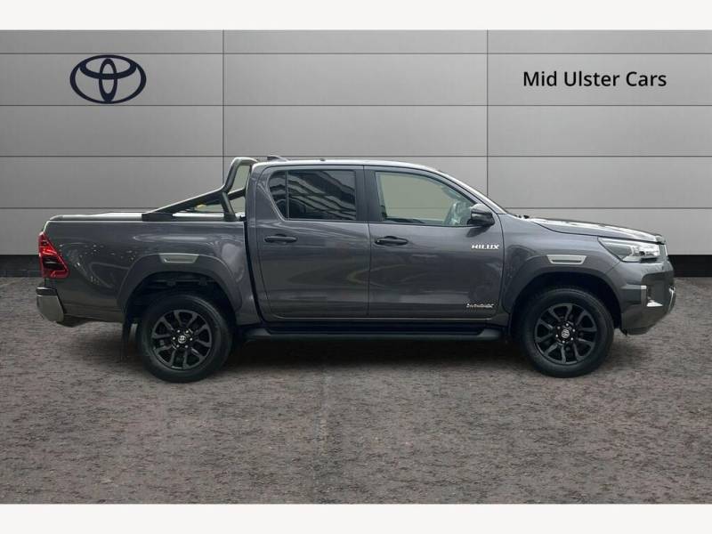 2025 Toyota Hilux