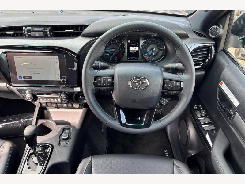 2025 Toyota Hilux