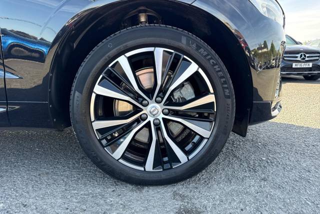 2023 Volvo XC60 2.0 B4D Plus Dark 5dr AWD Geartronic