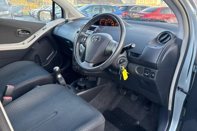 2010 Toyota Yaris 1.0 VVT-i TR 5dr