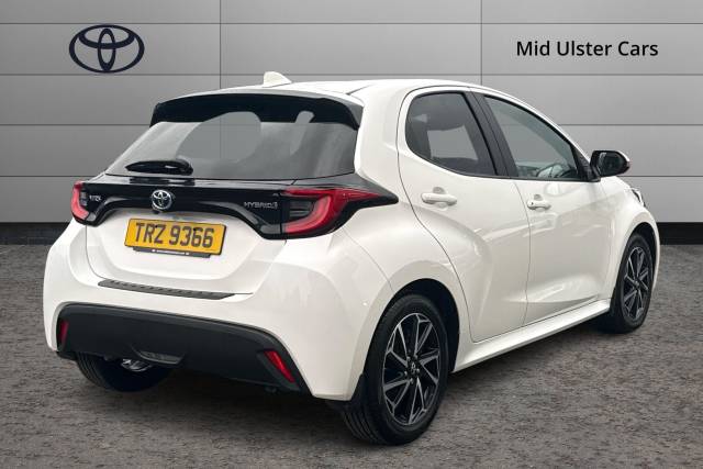 2022 Toyota Yaris 1.5 Hybrid Design 5dr CVT