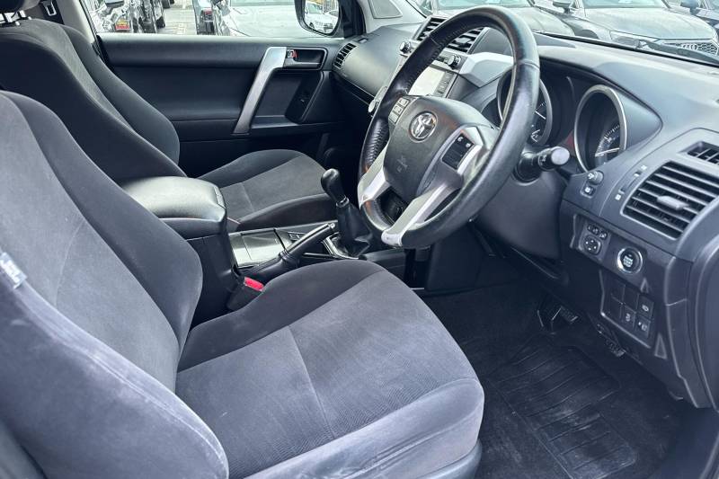 2017 Toyota Land Cruiser