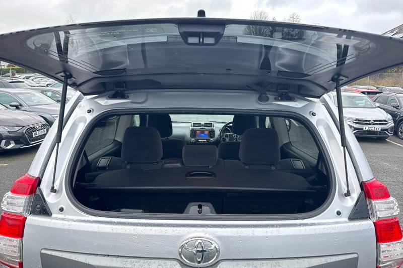 2017 Toyota Land Cruiser