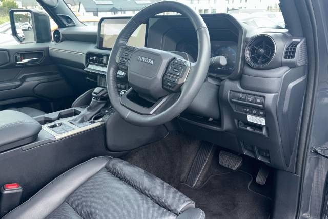 2024 Toyota Land Cruiser 2.8 D-4D 204 Invincible 5dr Auto [7 Seat]