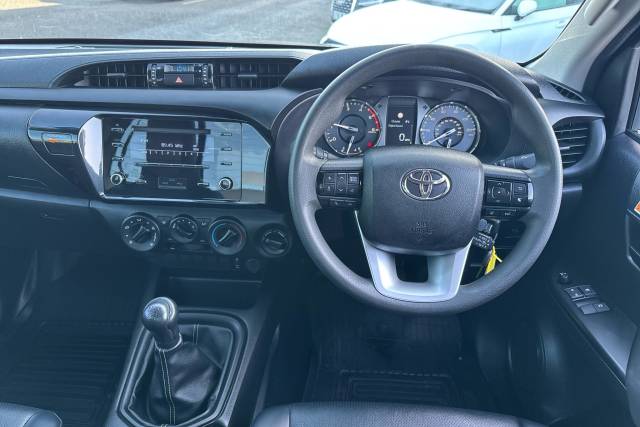 2022 Toyota Hilux Active Pick Up 2.4 D-4D