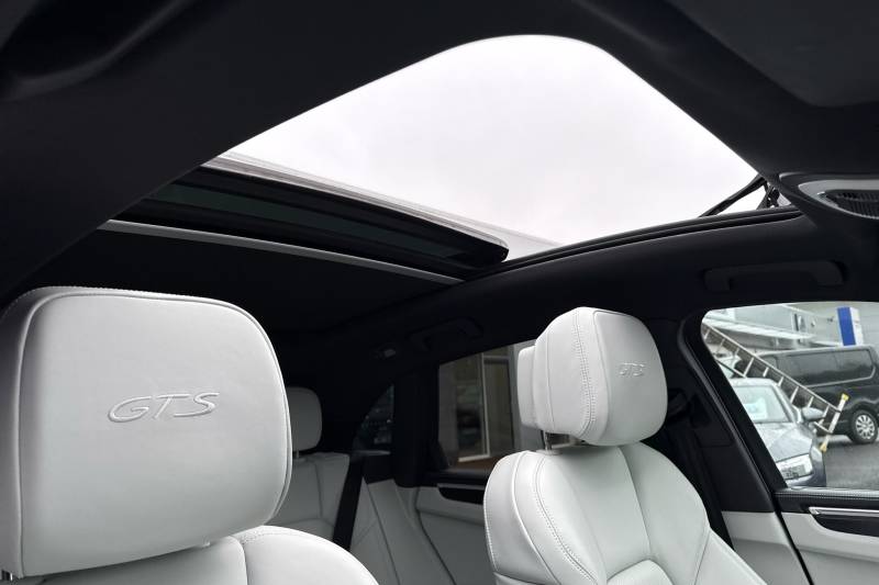 2024 Porsche Macan