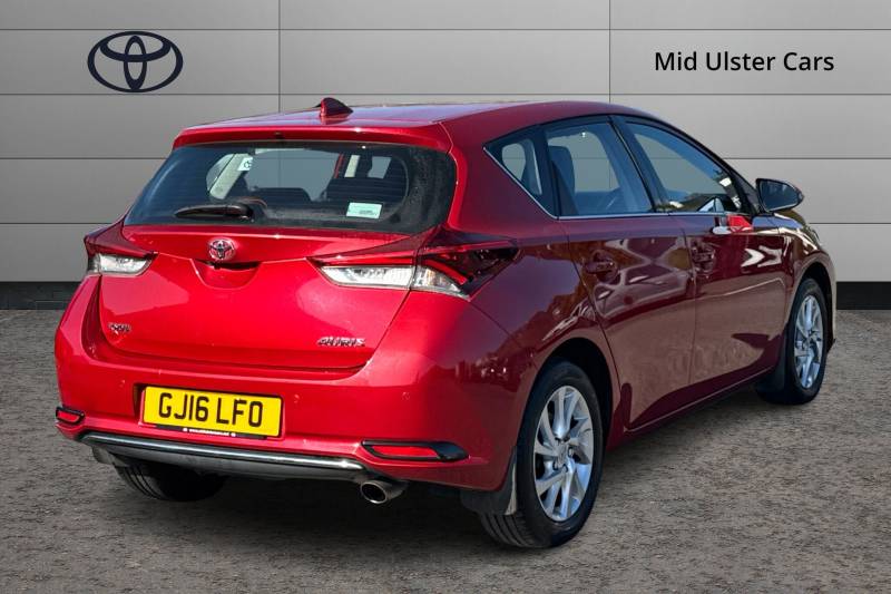 2016 Toyota Auris