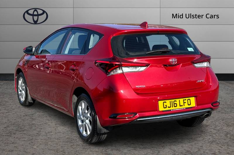 2016 Toyota Auris