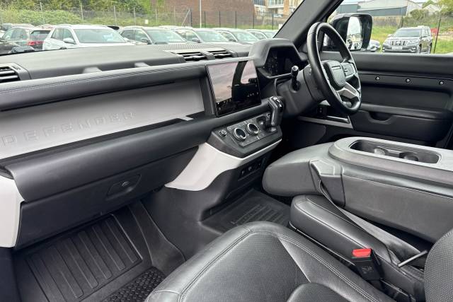 2024 Land Rover Defender 90 3.0 D250 Hard Top HSE Auto [3 Seat]