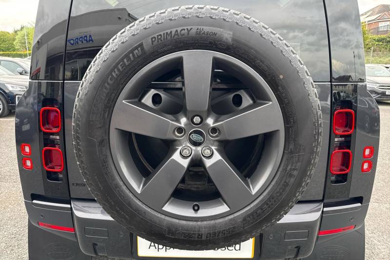2024 Land Rover Defender 90