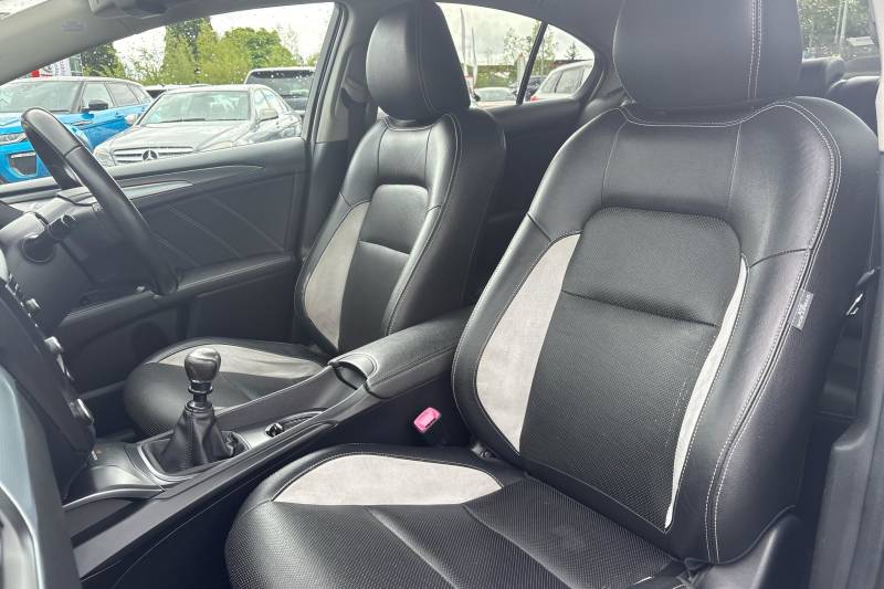 2015 Toyota Avensis