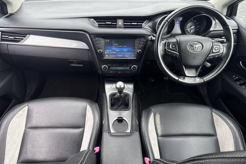 2015 Toyota Avensis