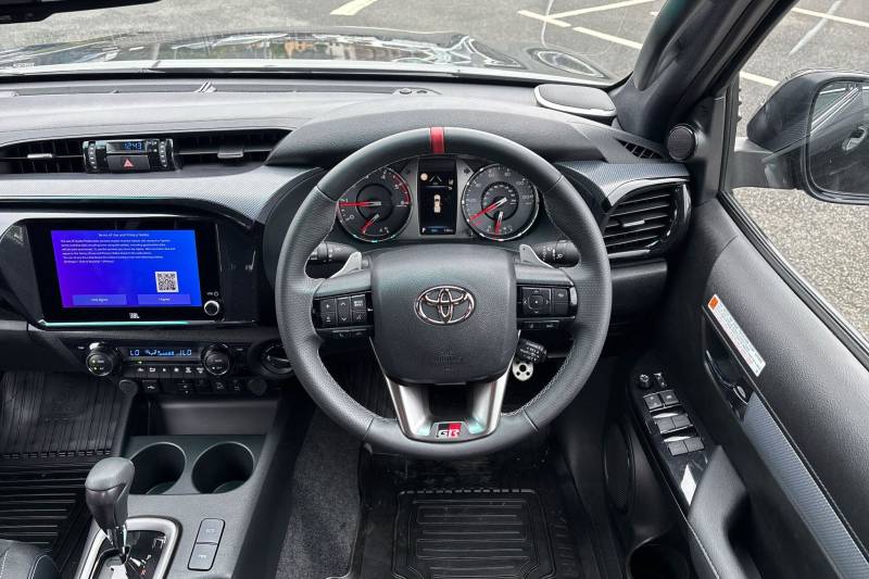 2025 Toyota Hilux