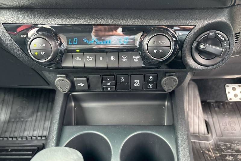 2025 Toyota Hilux
