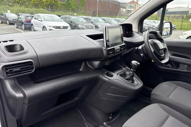 2023 Peugeot Partner