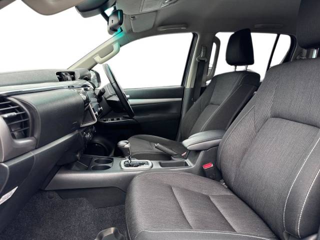 2022 Toyota Hilux Invincible D/Cab Pick Up 2.8 D-4D Auto